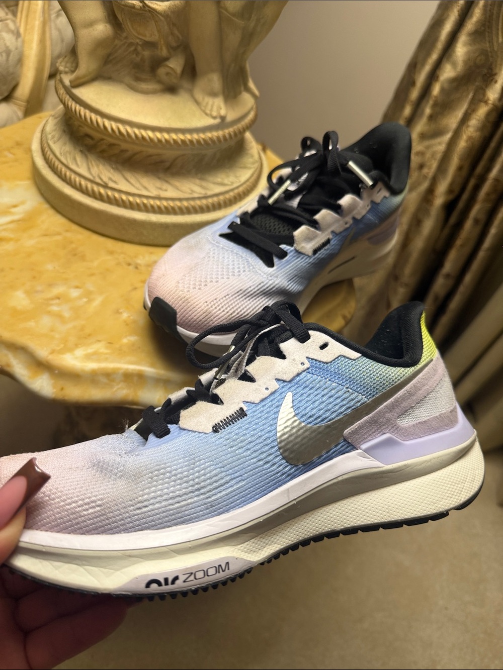 Nike Women's Gradient Pastel Zoom Running Shoes - Silver Swoosh